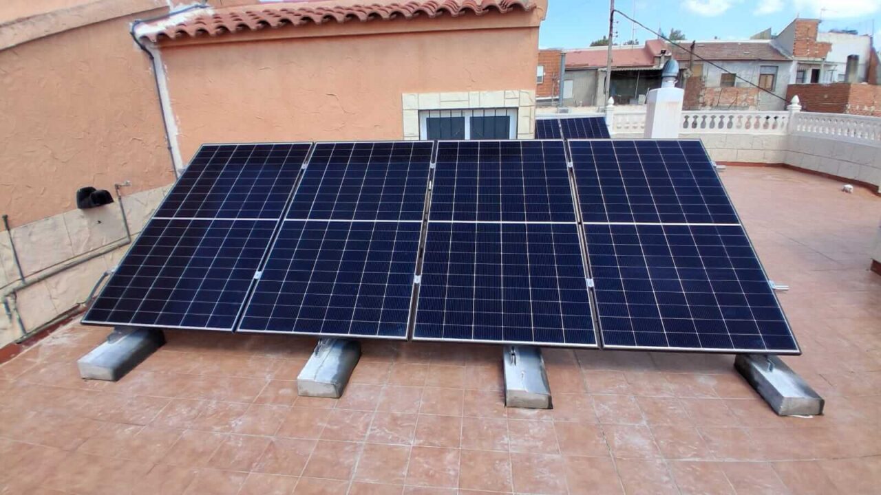Sistema solar fotovoltaico aislado